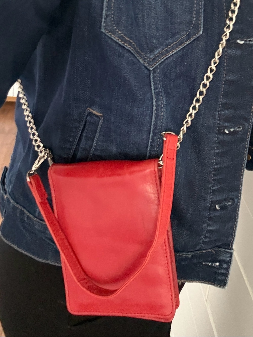 Hobo Red Leather Crossbody Bag with Chain Strap